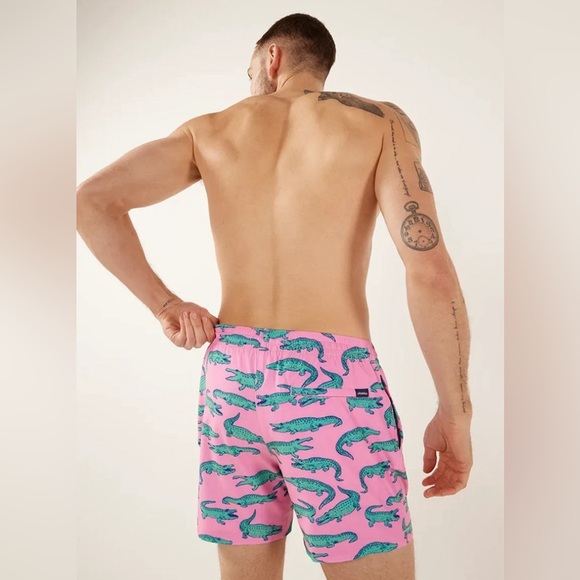 Chubbies The Glades Print 5.5” Swim Trunks Alligator crocodile Small - Picture 2 of 6